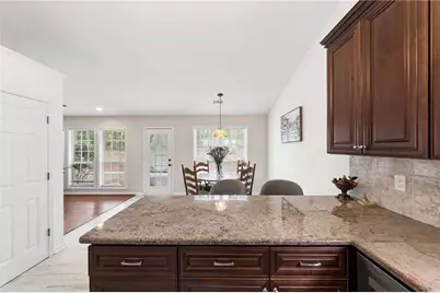 1316 Mandalay Court SW, Lilburn, GA 30047 - Photo 23