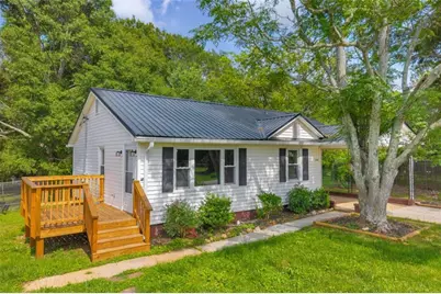 266 Randall Street, Lavonia, GA 30553 - Photo 3