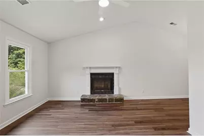 3318 Maison Court, Lithonia, GA 30038 - Photo 3