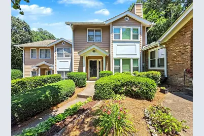 184 Peachtree Hollow Court, Atlanta, GA 30328 - Photo 3