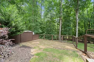 7135 Haw Creek Pl, Gainesville, GA 30506 - Photo 15