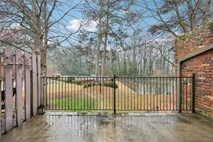 3085 Colonial Way, Atlanta, GA 30341 - Photo 17
