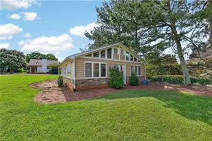 12190 Charlotte Dr, Alpharetta, GA 30004 - Photo 11