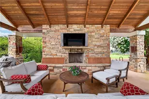 12190 Charlotte Dr, Alpharetta, GA 30004 - Photo 19