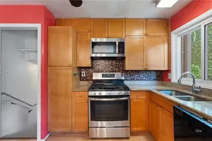1490 Dewberry Trail, Marietta, GA 30062 - Photo 5