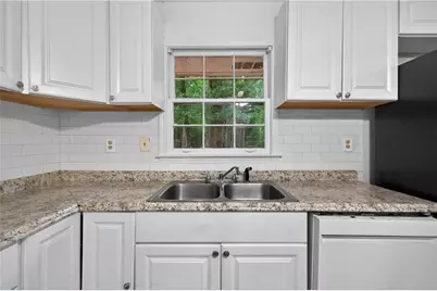 4894 Candlewood Lane, Stone Mountain, GA 30088 - Photo 15