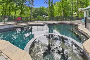 10 Quarry Lake Ct, Atlanta, GA 30342 - Photo 31