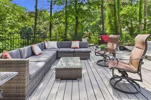 10 Quarry Lake Ct, Atlanta, GA 30342 - Photo 9