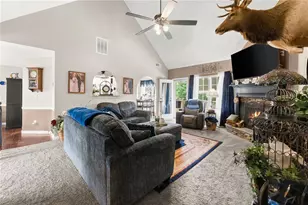 233 Cambridge Dr, Loganville, GA 30052 - Photo 5