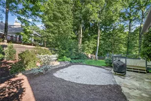 140 N Bluff, Alpharetta, GA 30004 - Photo 37