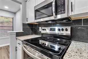 1502 Huntingdon Chase, Atlanta, GA 30350 - Photo 5
