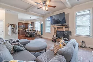 29 Bay Crest Ct, Loganville, GA 30052 - Photo 9