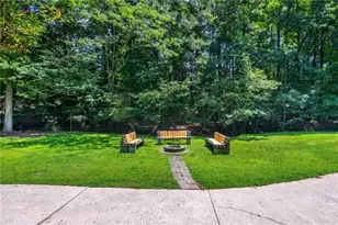 2865 Stoneglen Close, Roswell, GA 30076 - Photo 55