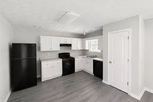3054 Fields Dr, Lithonia, GA 30038 - Photo 5