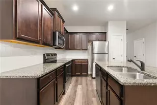 902 Creel Ln, Atlanta, GA 30349 - Photo 3