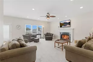 200 Finsbury Park Ct, Suwanee, GA 30024 - Photo 9