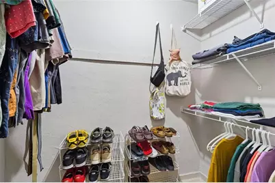 327 Lakemoore Drive #B, Atlanta, GA 30342 - Photo 23