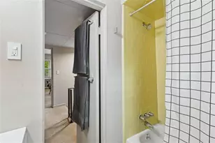 327 Lakemoore Dr, Atlanta, GA 30342 - Photo 27