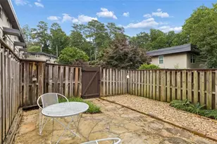 327 Lakemoore Dr, Atlanta, GA 30342 - Photo 31