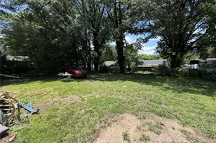 1067 Desota St, Gainesville, GA 30501 - Photo 15
