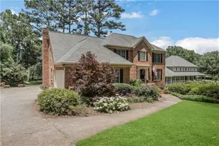 5189 Beech Forest Dr SW, Lilburn, GA 30047 - Photo 3