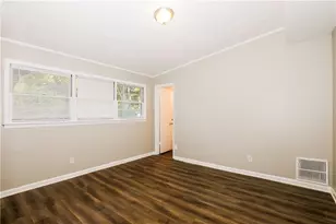 1055 Pine St NE, Conyers, GA 30012 - Photo 9