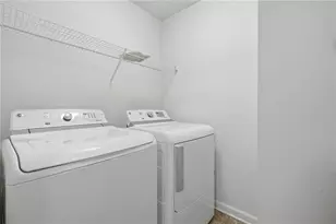 7670 Glisten Ave, Atlanta, GA 30328 - Photo 37