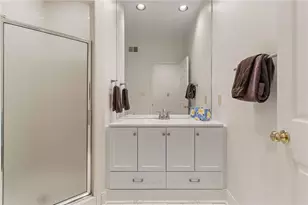 170 Helmsley Dr, Atlanta, GA 30327 - Photo 73