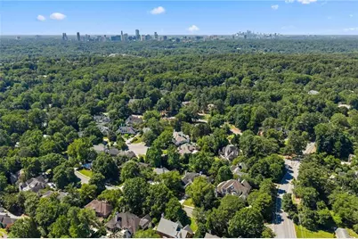 170 Helmsley Drive, Atlanta, GA 30327 - Photo 47