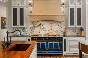 170 Helmsley Dr, Atlanta, GA 30327 - Photo 1