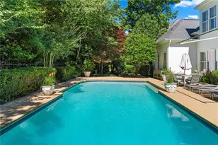 170 Helmsley Dr, Atlanta, GA 30327 - Photo 77