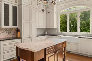 170 Helmsley Dr, Atlanta, GA 30327 - Photo 21