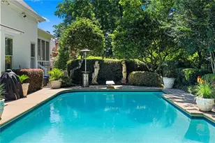 170 Helmsley Dr, Atlanta, GA 30327 - Photo 43