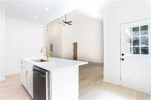 8071 Beachwood Dr, Murrayville, GA 30564 - Photo 13