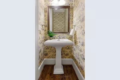 250 Enclave, Atlanta, GA 30342 - Photo 15
