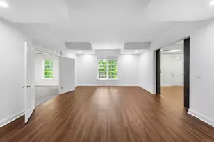 250 Enclave, Atlanta, GA 30342 - Photo 39
