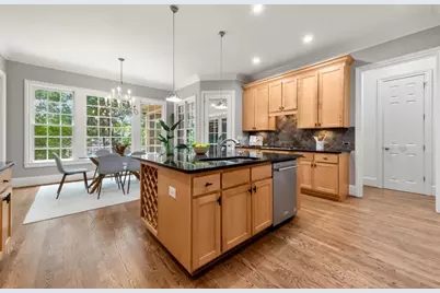 250 Enclave, Atlanta, GA 30342 - Photo 11