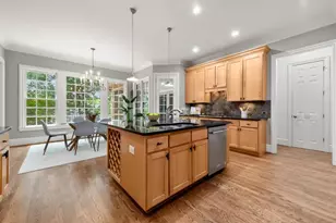 250 Enclave, Atlanta, GA 30342 - Photo 11