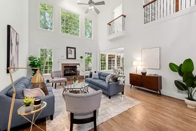 250 Enclave, Atlanta, GA 30342 - Photo 3