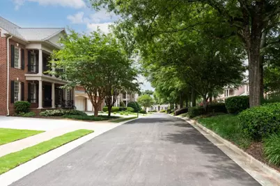 250 Enclave, Atlanta, GA 30342 - Photo 49