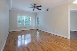 1075 Peachtree Walk NE, Atlanta, GA 30309 - Photo 9