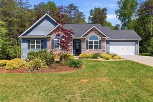 393 Linwood Dr, Demorest, GA 30535 - Photo 1