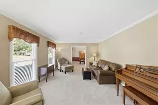 2334 Pine Point Dr, Lawrenceville, GA 30043 - Photo 9