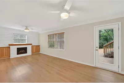 2037 Longview Way, Chamblee, GA 30341 - Photo 9