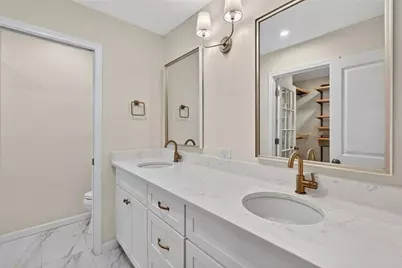 2037 Longview Way, Chamblee, GA 30341 - Photo 9