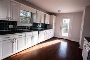2250 Sims Dr NE, Marietta, GA 30066 - Photo 3