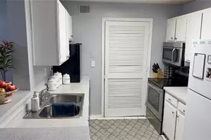 612 Granville Ct, Atlanta, GA 30328 - Photo 9