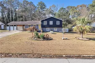 7425 Grayson Dr, Riverdale, GA 30296 - Photo 1