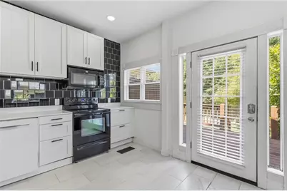 672 Kennesaw Avenue NE, Atlanta, GA 30308 - Photo 35
