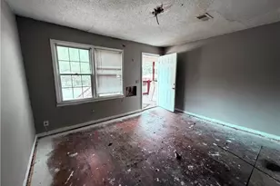 8122 Puckett St, Covington, GA 30014 - Photo 3